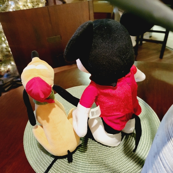 Disney - Picture 3 of 5